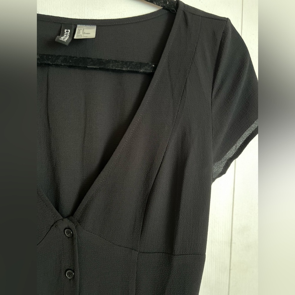 ❤️ 3/$15❤️
H&M crepe ankle length dress - Picture 5 of 14